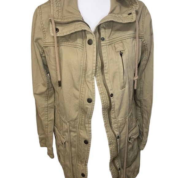 Trench Coat Ambercrombie & Fitch lightweight size Small safari w/hood. - Picture 12 of 13